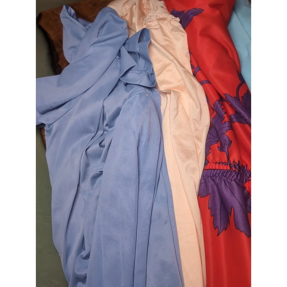 12 Vintage Women's Clothing Lot 1960's-1980's Intimates Nightgowns, Housecoats